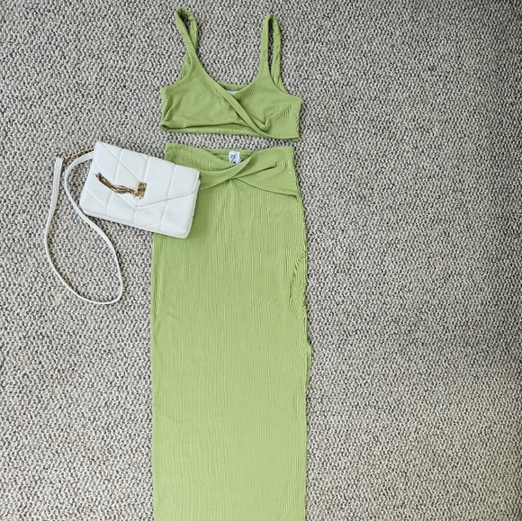 Two Piece Set - Picture 2 of 4